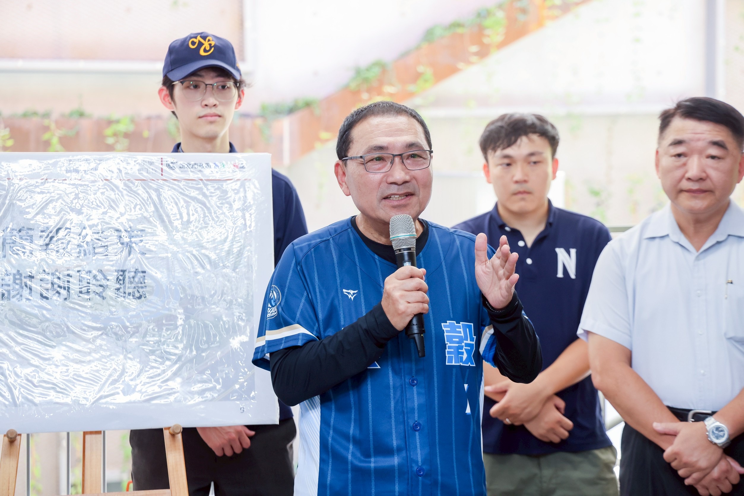 新北市興穀國小地下停車場9月試營運 新北市長侯友宜強調校園安全與社區交通雙重便利