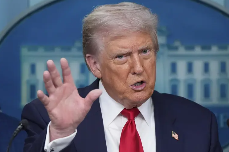 美國能源成本連月狂飆，川普稱風電、太陽能發電是「世紀騙局」，質疑政府能源政策