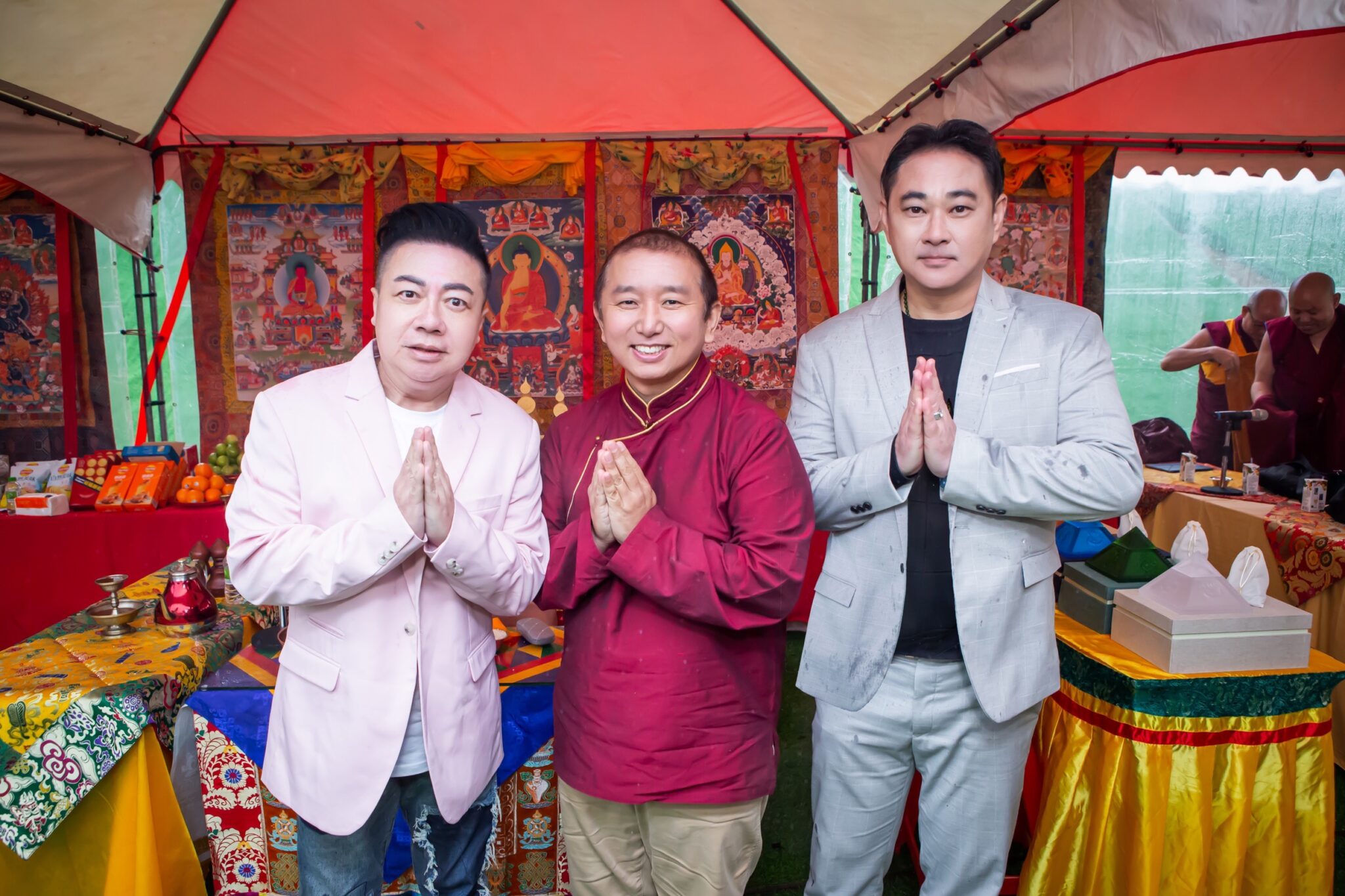 雪歌仁波切主持「金字塔能量園」祈福大會 小彬彬、董至成現身參與