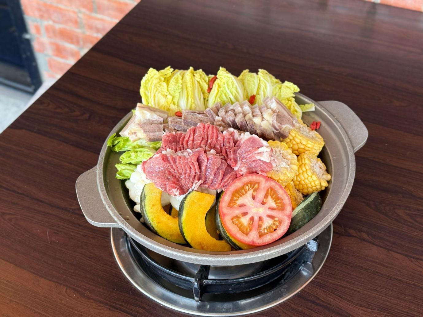 南投草屯羊肉爐推薦 現宰溫體羊火鍋 清爽不膩一年四季都對味