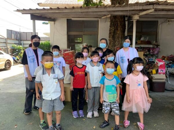 許承睿親赴花蓮馬太鞍溪災區援助重建