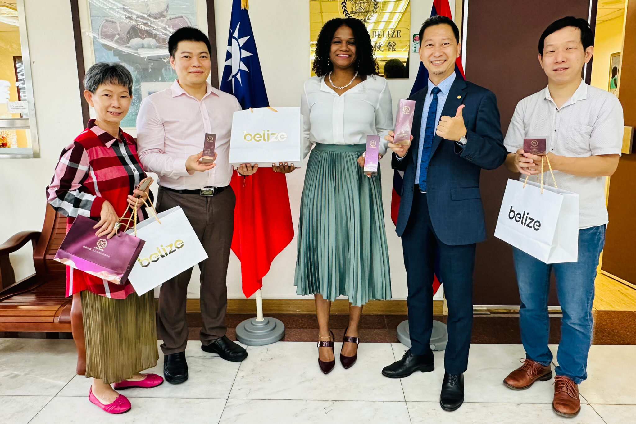 醣醣生醫「黑蘭極皙儷緻」系列 科研精神打造植萃保養新美學