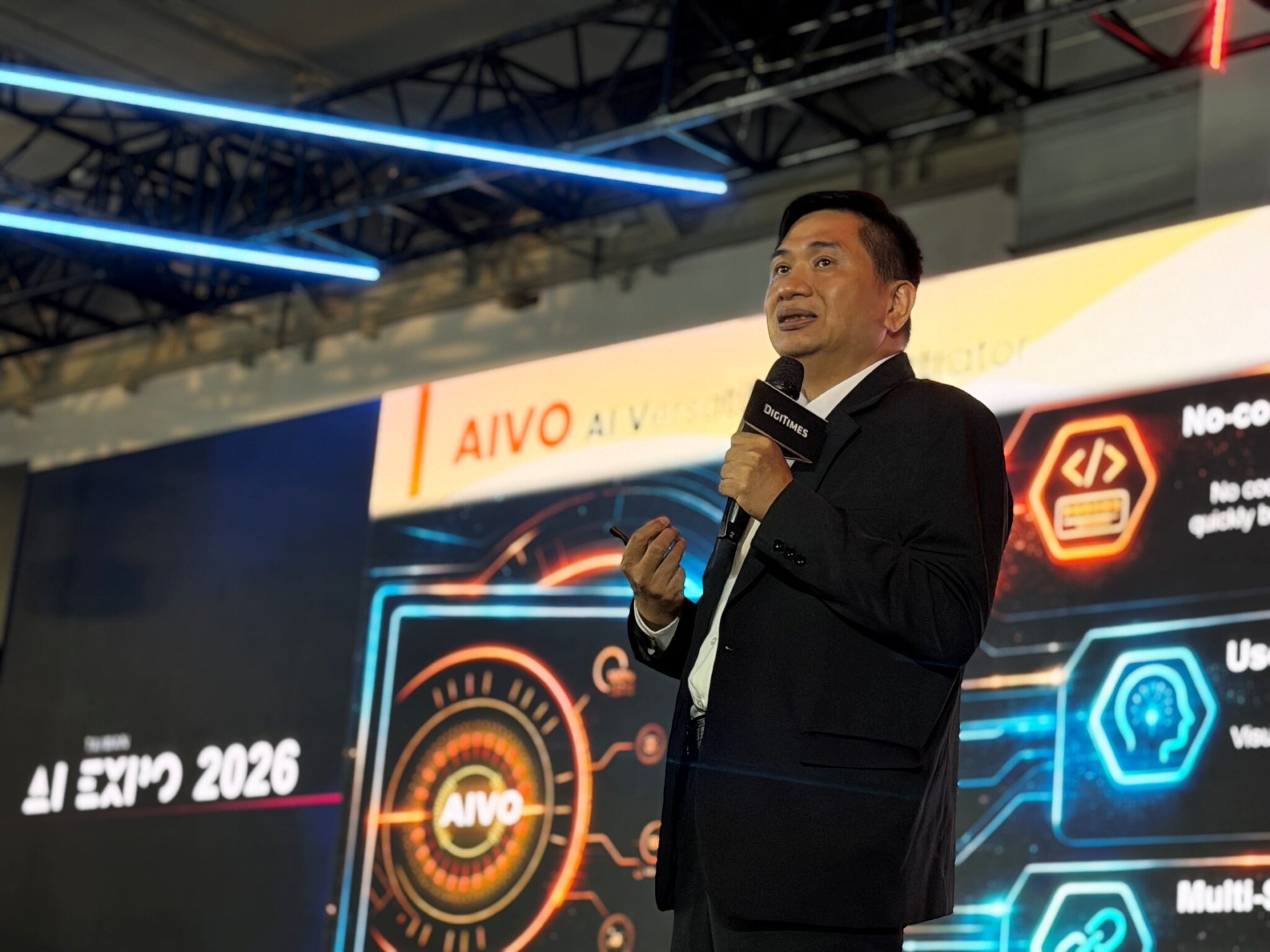 擷發AI EXPO大捷 宣示AI完整解決方案商