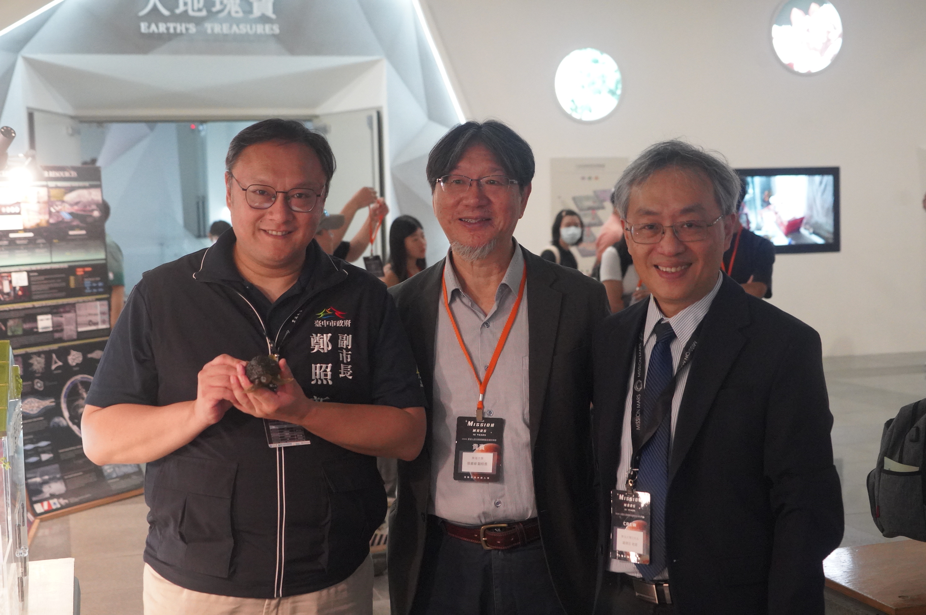 太空教育×產業鏈結全面落地 東海大學科博館攜手打造臺中新興太空城市 2025火星任務特展開幕