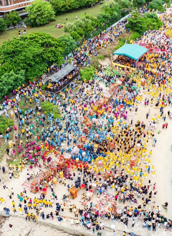 影/2024琉球迎王平安祭典登場 全島歡聲鑼鼓 場面壯觀