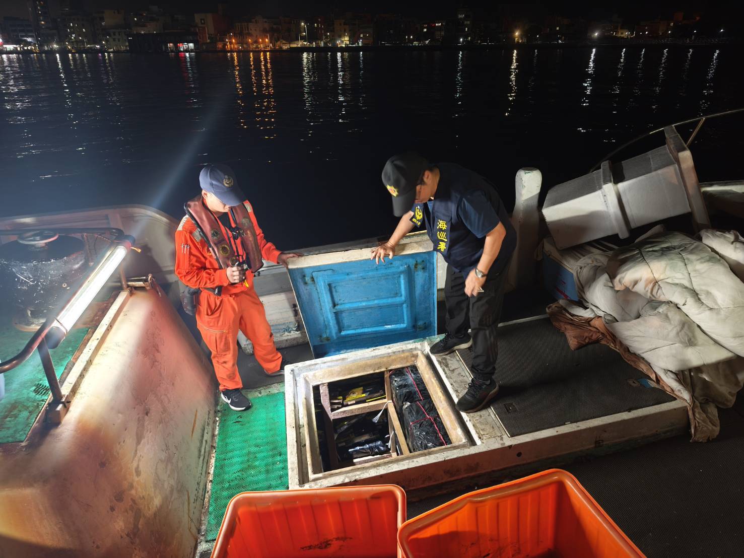 南部走私鏈浮出水面！高雄港私菸闖關遭破　海巡聯手檢警財政局緝獲巨量未稅菸品