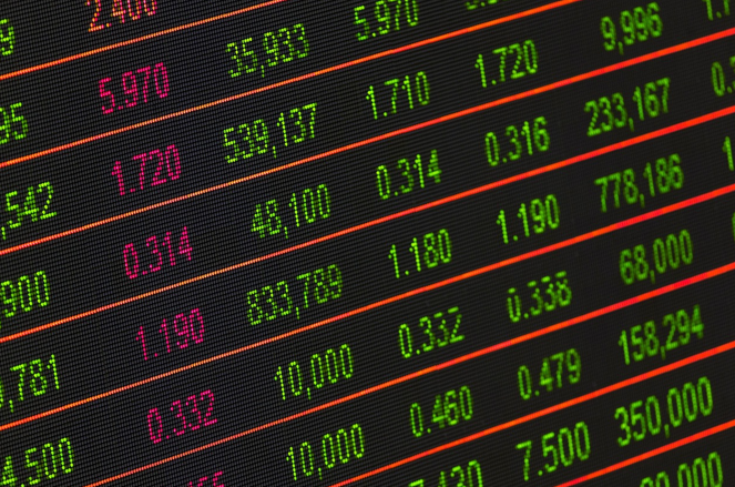 科技股血洗！臺股大跌991點、創史上第6大跌點，台積電、台達電、台光電全面重挫，單週下挫近千點、週線連3黑