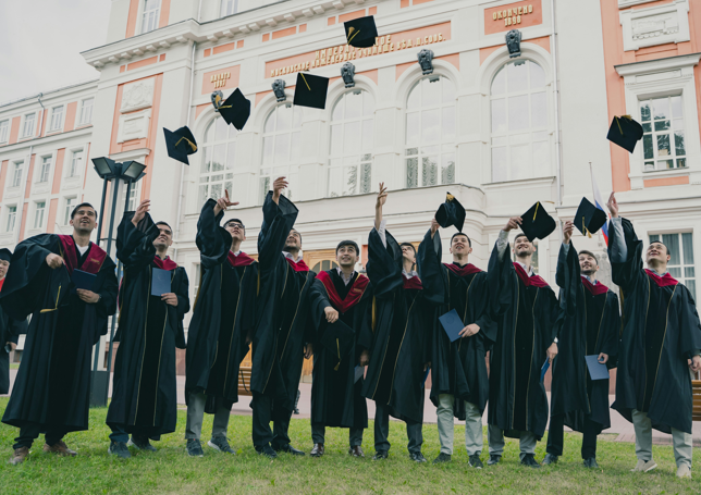 名校學歷不再是保證！全球青年畢業就失業　AI與經濟重塑職場