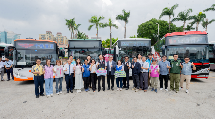 桃園市長張善政宣示2030桃園公車全面電動化　電動公車比例今年大躍進