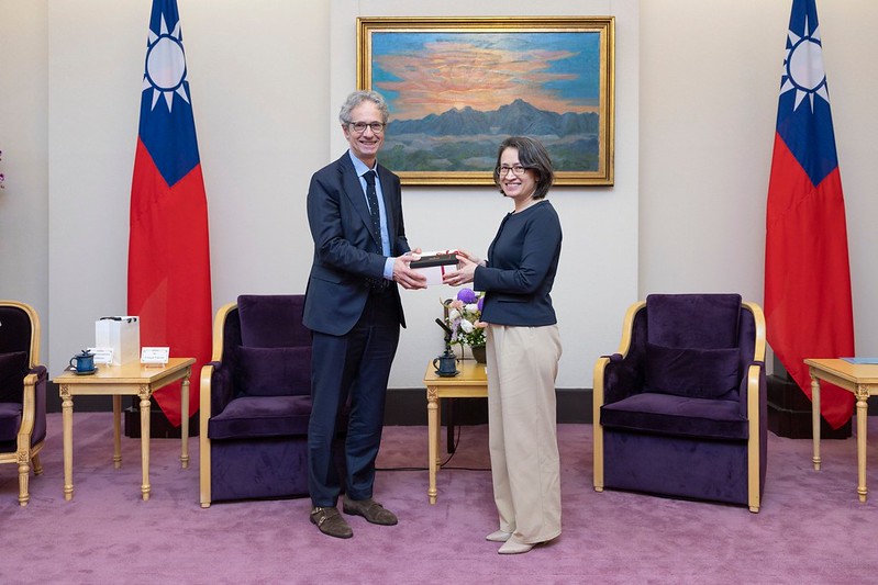 副總統蕭美琴會見國際透明組織主席瓦萊里安 磨合法治與透明合作議題