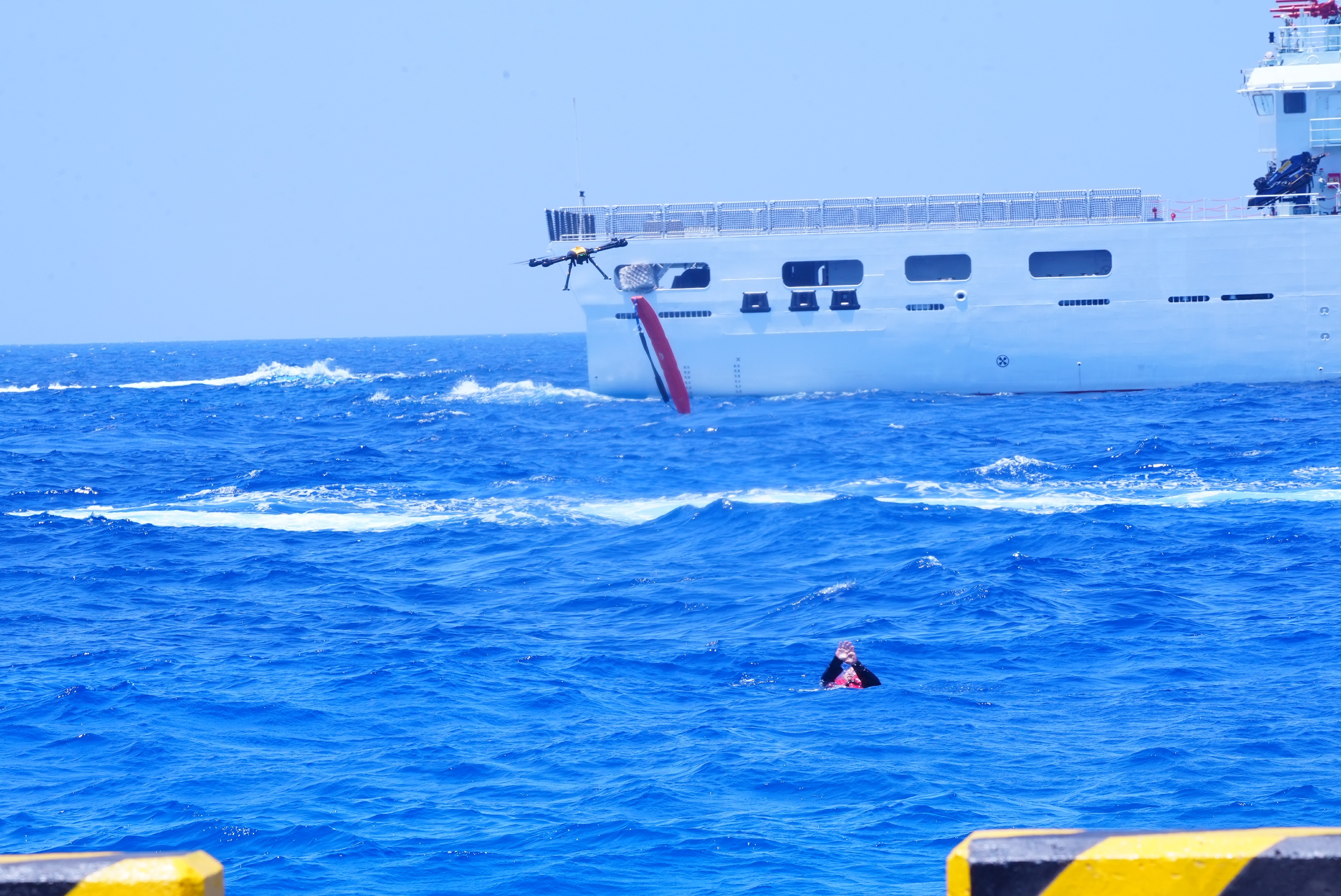 海委會主委管碧玲親赴南沙主持「南援九號」演練　跨部會整合南海人道救援量能