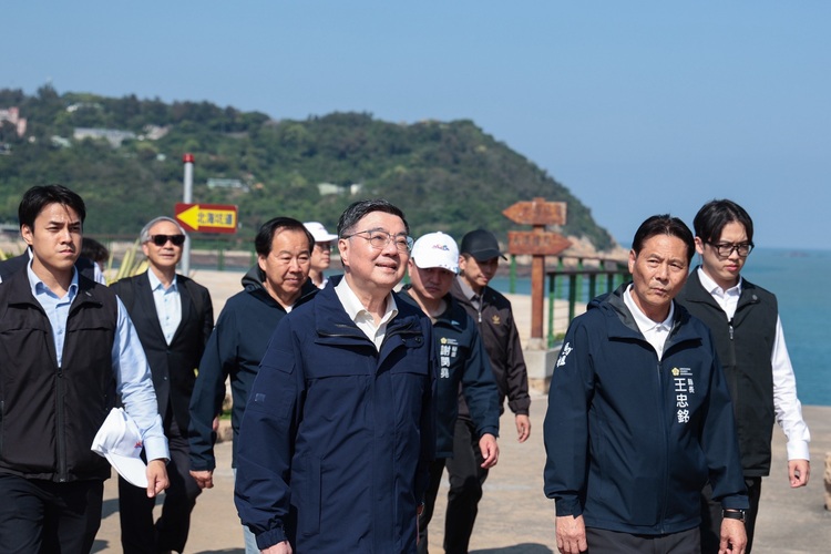 視察南竿北海坑道遊憩系統無障礙設施進度 卓榮泰宣示打造友善環境與保存馬祖戰地文化