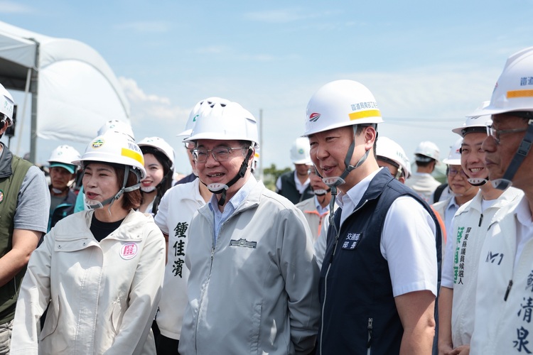 視察高鐵屏東站特定區工程進度　行政院長卓榮泰強調全速完成六大建設拼圖串聯產業與觀光