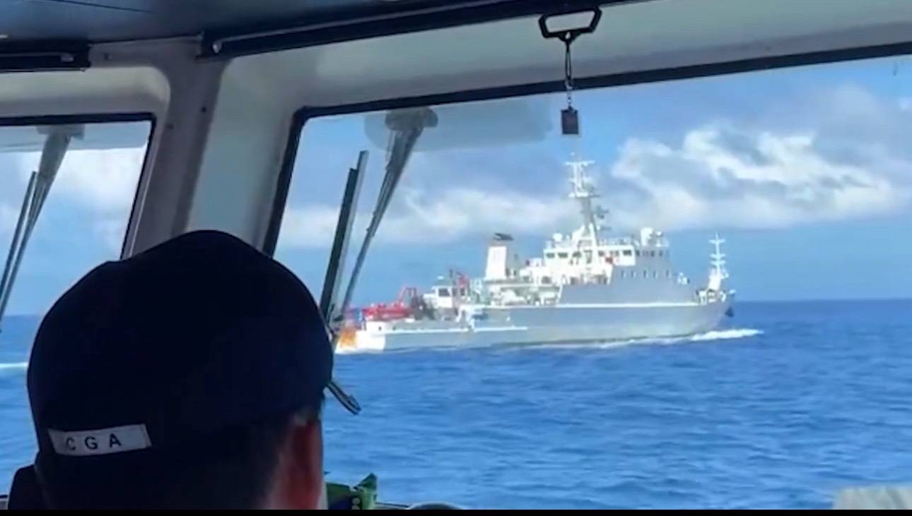 中國科研船無視國際規範硬闖我國水域　海巡強勢驅離迫使科研船轉向航離引發關注