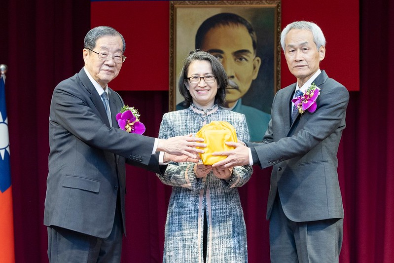 副總統蕭美琴出席考試院院長交接典禮：新領導團隊將如何提升公務人員保障？