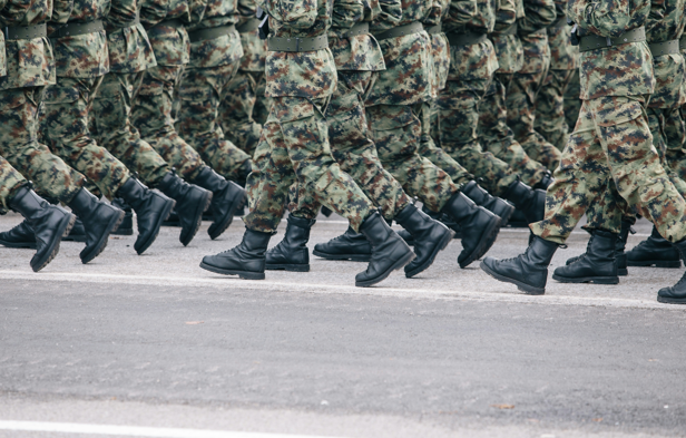 國防吸才新利器！軍人待遇條例修法 志願役115年起享加薪3萬