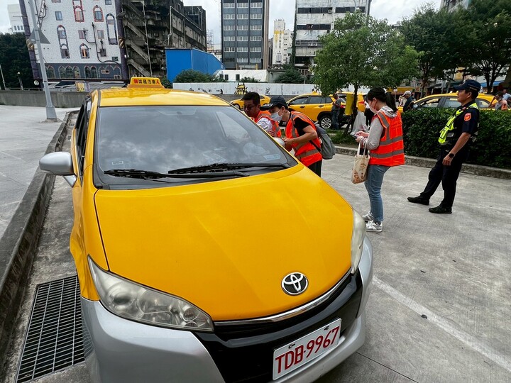 計程車違規喊價最高罰9萬元！臺中市交通局端午連假持續強力執法　拒載也將開罰