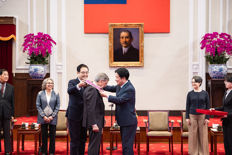 賴清德總統贈勳彭光理先生表彰對臺灣民主無私貢獻 見證戒嚴到民主歷程