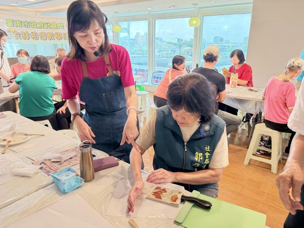 銀光再現！衣缽相傳進駐臺南大遠百　在地活躍老化活動熱力接棒打造世代共融新場域