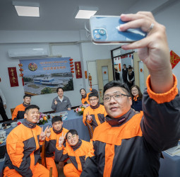 春節期間不忘基層　賴清德總統小年夜慰勉海巡署布袋漁港安檢所同仁　感謝海巡第一線辛勞付出與守護國家安全