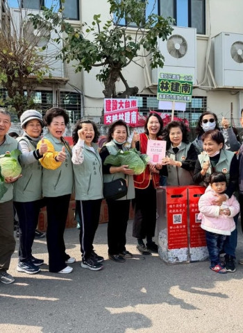 助農民過好年，林建南結合民間團體推動三場捐發票送高麗菜公益活動