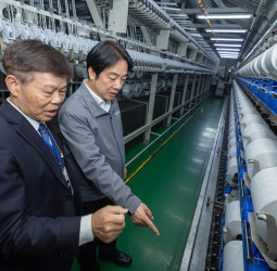 賴清德總統與彰化聚隆纖維業界對話　政府推動紡織業升級、提升中小微企業競爭力