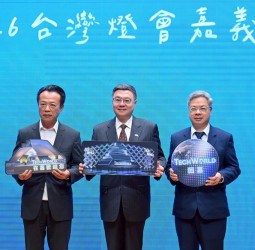 大阪世博TECH WORLD館成功返臺　行政院長卓榮泰號召國人走進台灣燈會感受臺灣榮耀