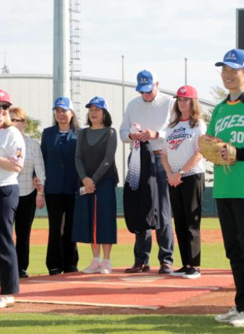 臺南市長黃偉哲歡迎美國少棒隊來訪友誼賽　三級棒球國際交流深化選手國際視野