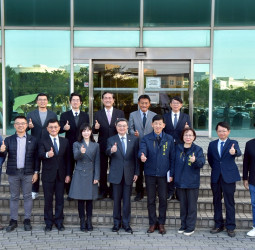 臺美關稅談判獲階段性成果，行政院長卓榮泰親赴臺南汽車產業座談會，傾聽產業界意見與需求