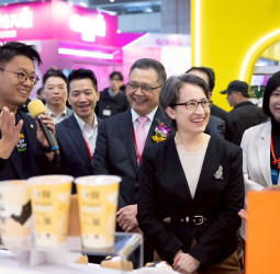 台北國際連鎖加盟展開幕　蕭美琴副總統表示政府將投入更多資源協助臺灣品牌走向國際