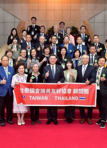 行政院長卓榮泰接見泰國台泰國會議員友好協會顧問團　推動十三項國家戰略產業提升臺泰民主供應鏈合作韌性與競爭力
