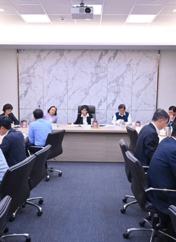 行政院副院長鄭麗君決議推動4月起液化石油氣貨物稅減徵50%　全力穩定物價守住CPI年增率低於2%目標