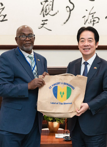 賴清德總統在建交45週年會晤聖文森副總理李考克 持續深化全方位夥伴關係並拓展邦誼